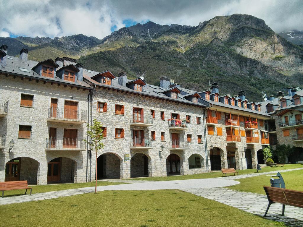 Lamatriz Dequin Edificio Sayo 8 Appartement Benasque